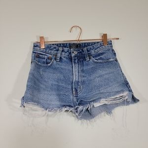 Abercrombie & Fitch Annie high rise Distressed Shorts 26